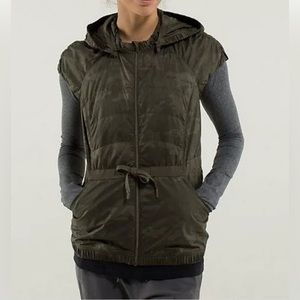 Lulu Lemon green camp vest with tie waist, size 2!